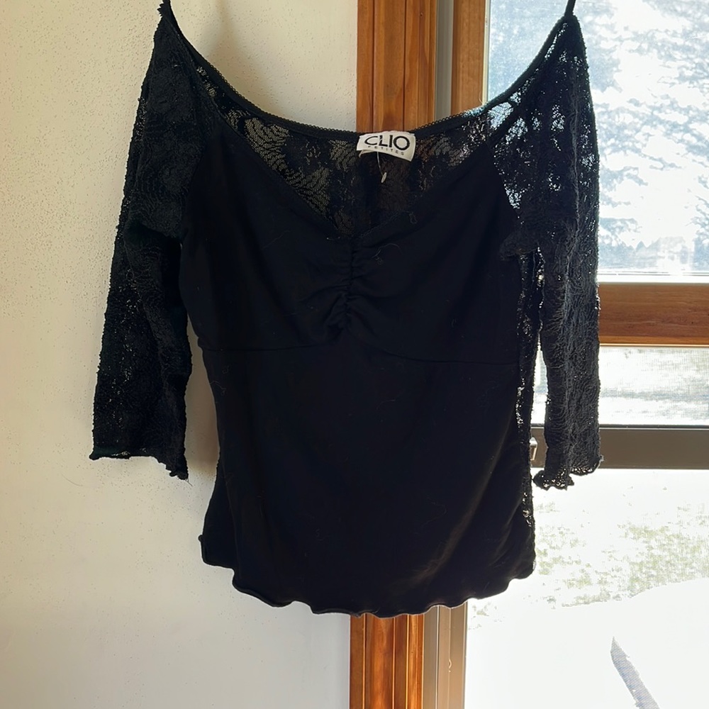 Clio petites crop top lace shirt size medium.
